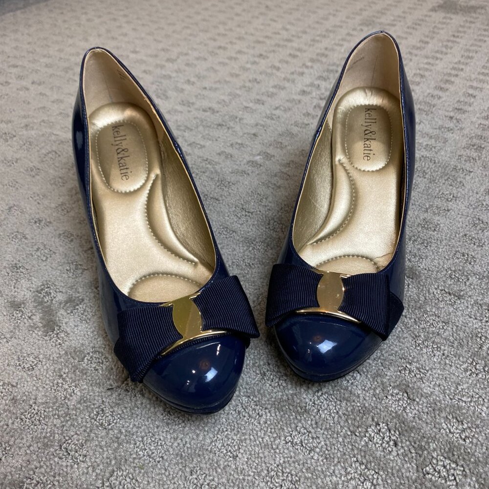 Kelly & Katie Navy Blue Pumps with Bow & Buckle Size 6.5